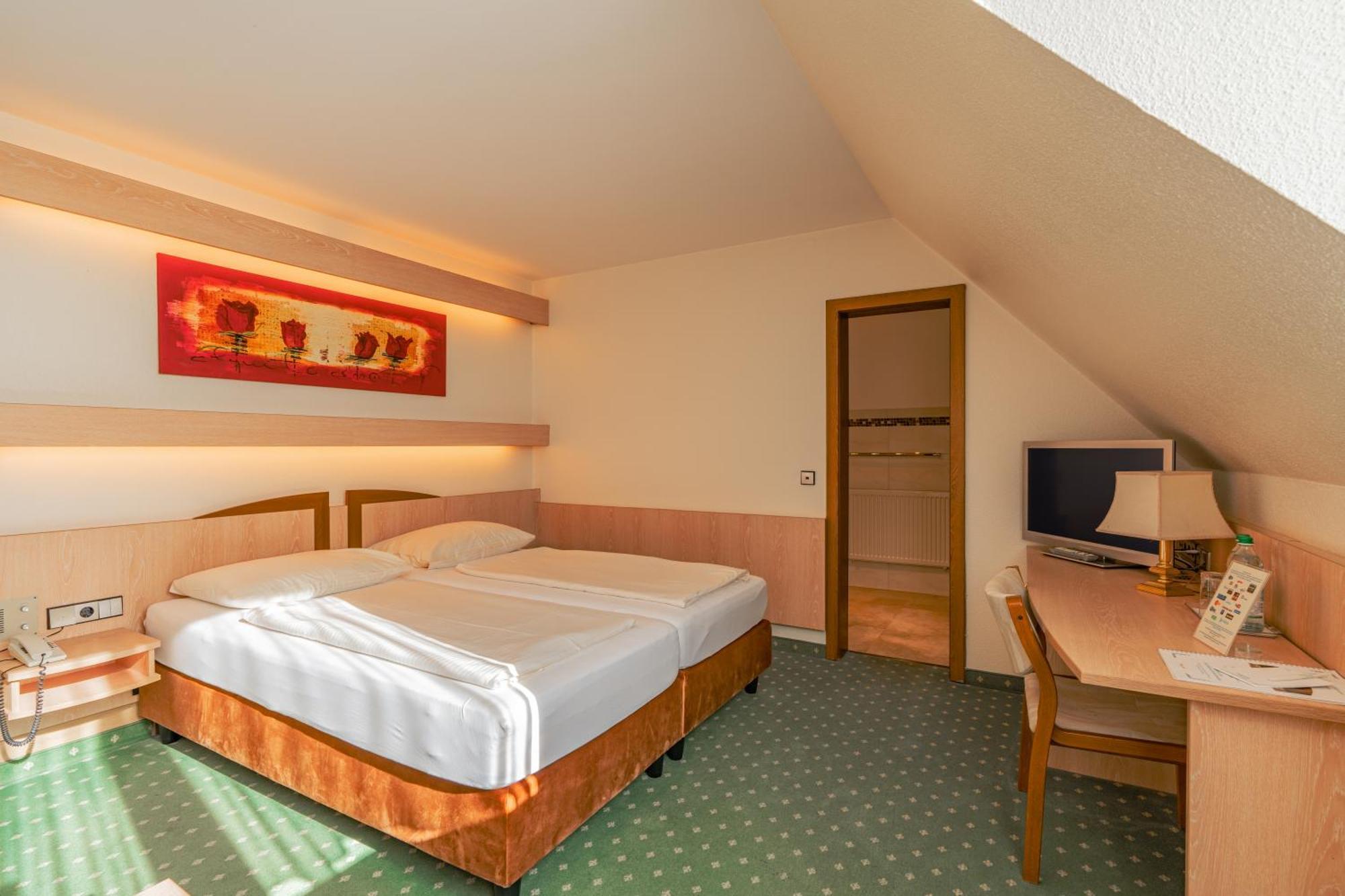 רוזנהיים Parkhotel Crombach חדר תמונה