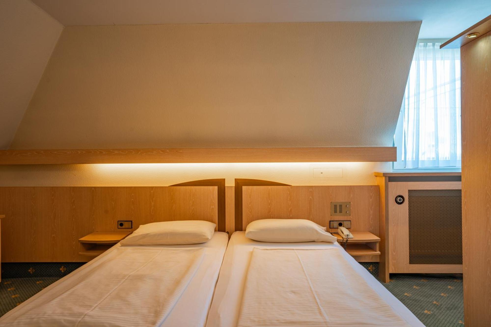 רוזנהיים Parkhotel Crombach חדר תמונה